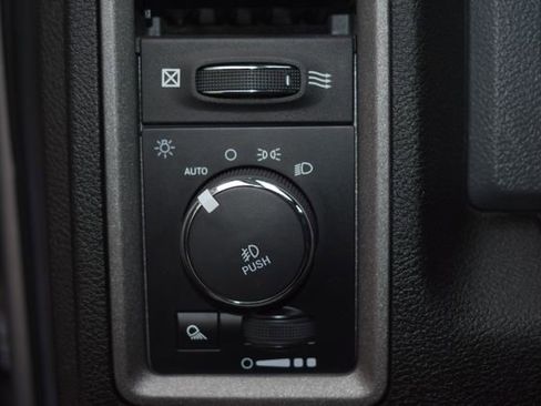 Used 2019 RAM 1500 Express w/ Wheel & Sound Group AWD/4WD image 18