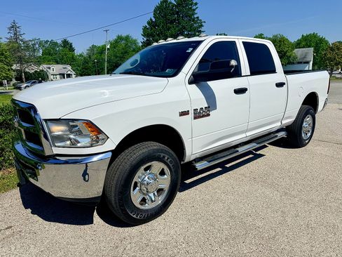 Used 2018 RAM 2500 Tradesman w/ Chrome Appearance Group AWD/4WD image 8