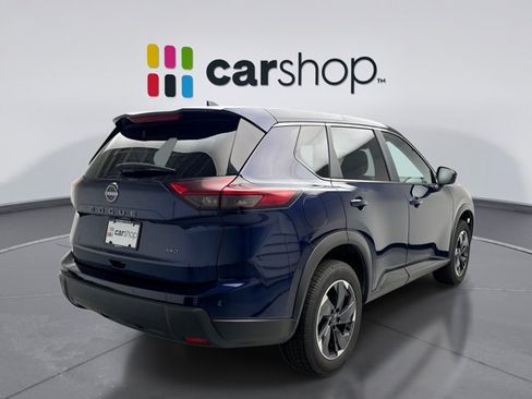 Used 2025 Nissan Rogue SV AWD/4WD image 5