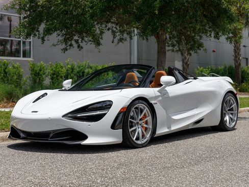 Used 2020 McLaren 720S Spider RWD image 24