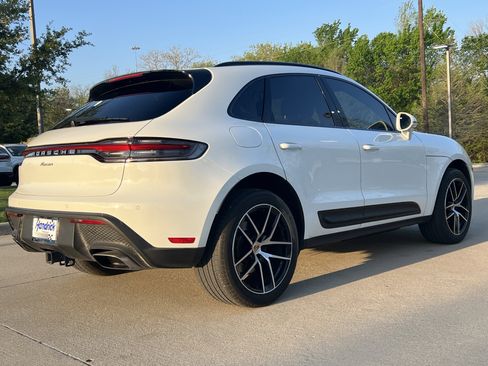 Used 2024 Porsche Macan image 10