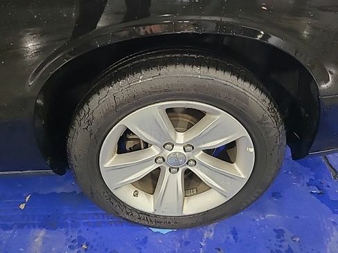 Used 2023 Dodge Challenger SXT image 7