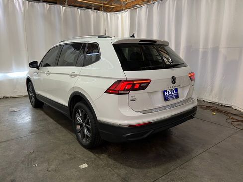 Used 2022 Volkswagen Tiguan SE AWD/4WD image 4
