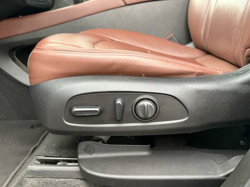 Used 2019 Buick Enclave Avenir w/ Avenir Technology Package image 13