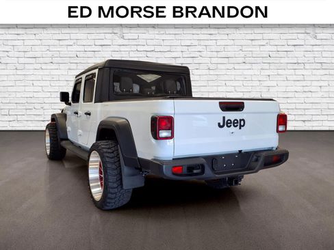 Used 2025 Jeep Gladiator Sport AWD/4WD image 3