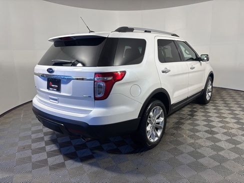Used 2014 Ford Explorer XLT w/ Equipment Group 202A image 6