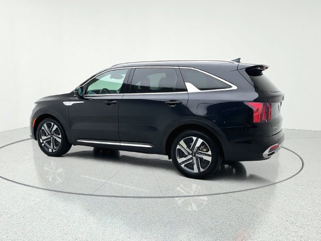 Certified 2023 Kia Sorento EX AWD/4WD image 3