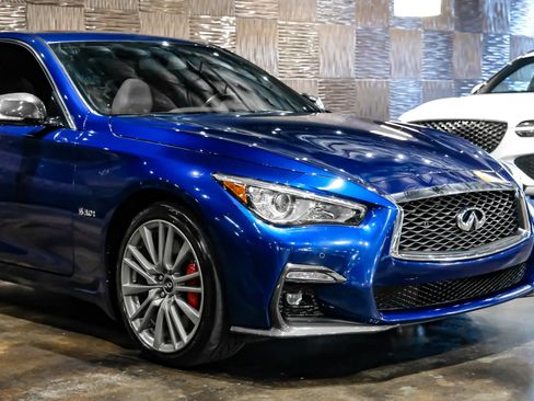 Used 2019 INFINITI Q50 Red Sport 400 w/ Sensory Package AWD/4WD image 7