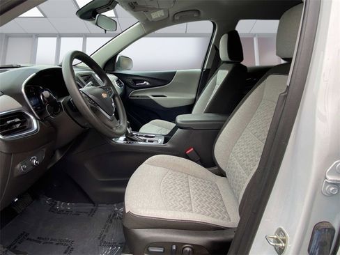 Used 2023 Chevrolet Equinox LT image 17