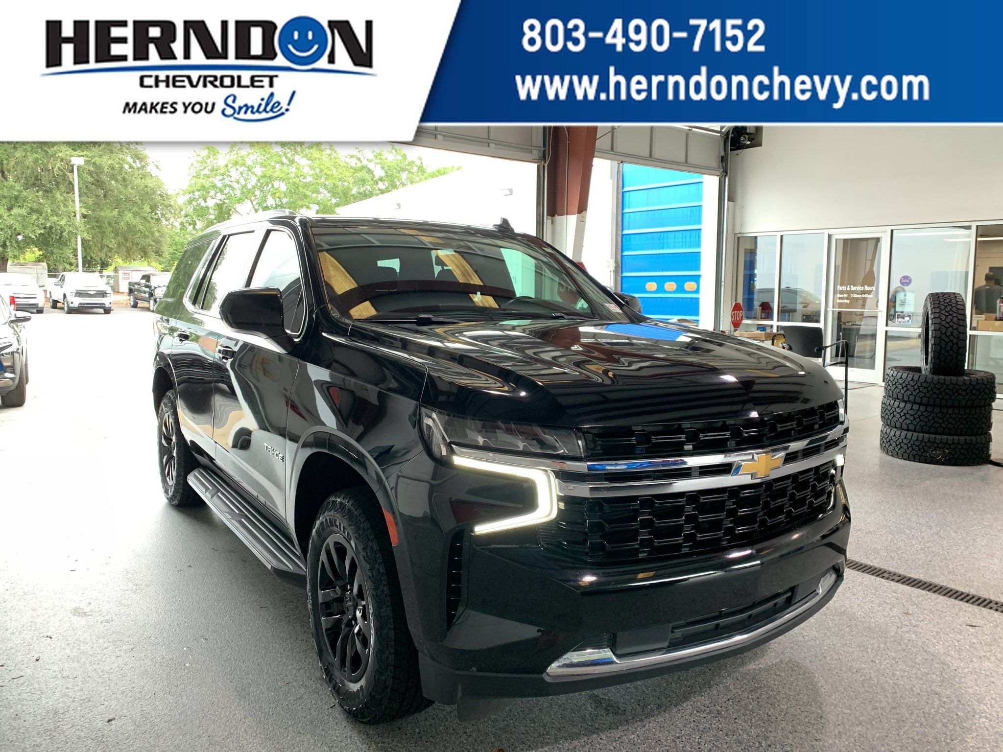 Used 2021 Chevrolet Tahoe LS RWD image 1