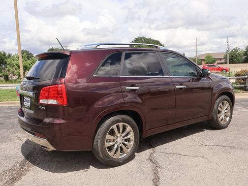Used 2011 Kia Sorento SX FWD image 12