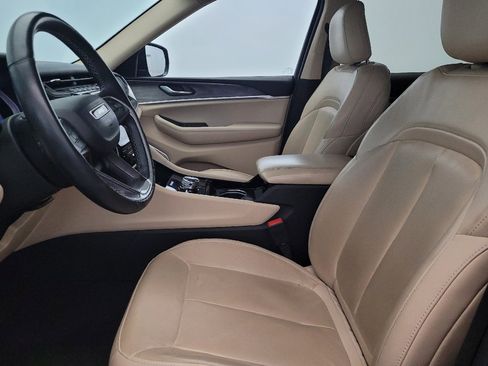 Used 2022 Jeep Grand Cherokee L Limited AWD/4WD image 17