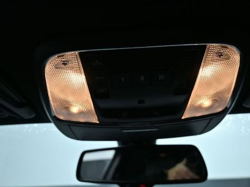 Used 2023 Dodge Charger R/T w/ Plus Group image 31