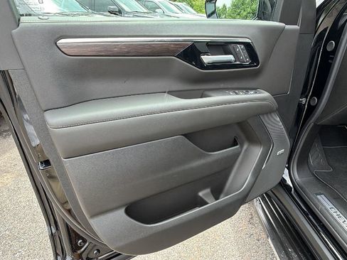 New 2026 Chevrolet Suburban LT w/ Comfort Package RWD image 3