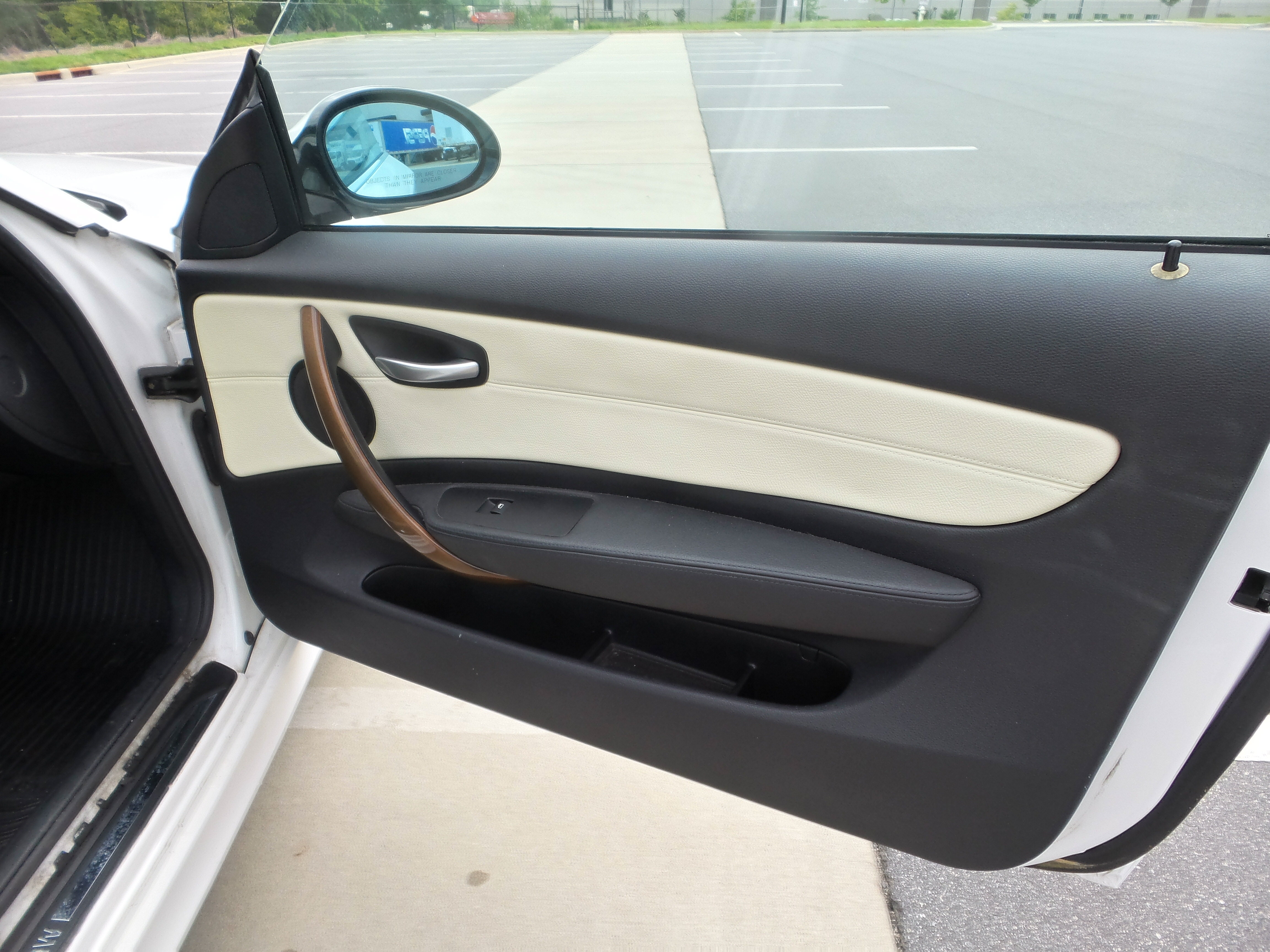 Used 2009 BMW 128i Convertible RWD image 54
