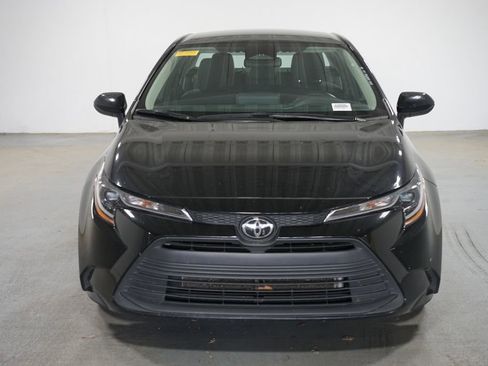 Used 2024 Toyota Corolla LE FWD image 2
