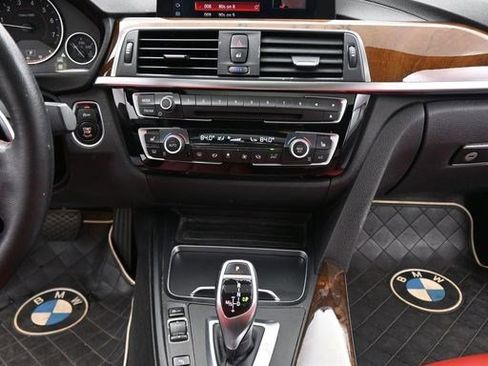 Used 2018 BMW 330i xDrive Sedan w/ Convenience Package image 13