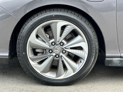 Used 2018 Honda Clarity Touring image 11