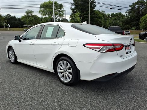 Used 2020 Toyota Camry LE FWD image 13
