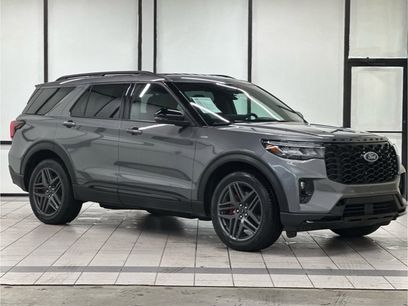 Used 2025 Ford Explorer ST-Line w/ ST-Line Street Pack