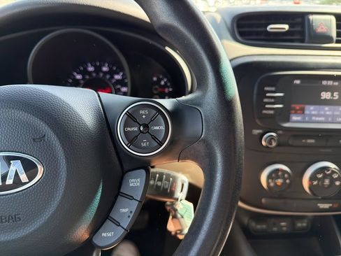 Used 2017 Kia Soul w/ Convenience Package FWD image 20