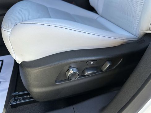 Used 2024 Cadillac XT4 Sport image 12