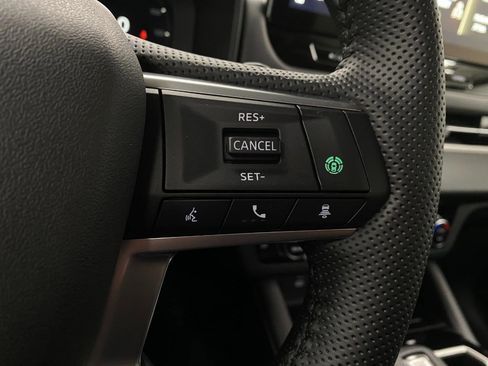 New 2025 Mitsubishi Outlander SEL image 16