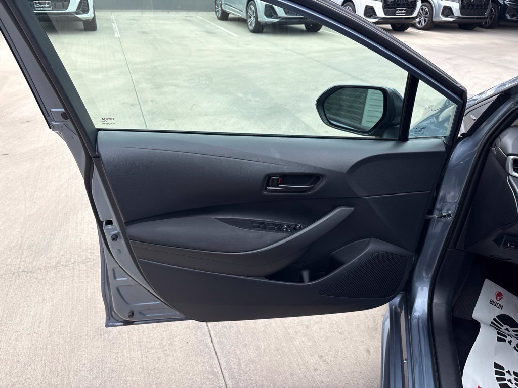 Used 2026 Toyota Corolla LE FWD image 15