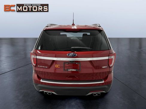 Used 2019 Ford Explorer Platinum AWD/4WD image 5