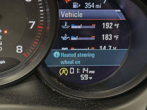 Used 2023 Porsche Macan AWD/4WD image 23