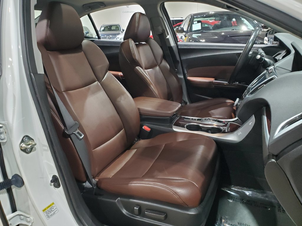 Used 2017 Acura TLX V6 FWD image 13