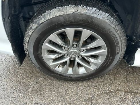 Used 2016 Lexus GX 460 Luxury w/ Preferred Accessory Package image 13