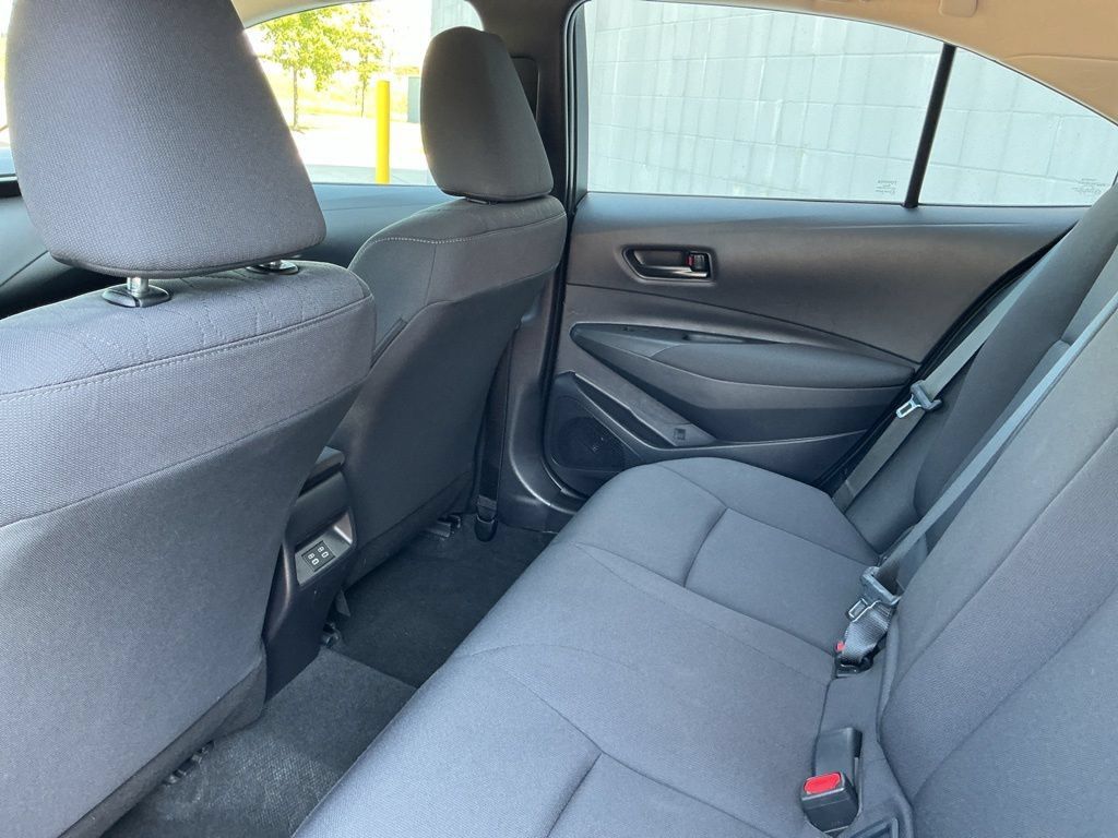 Used 2026 Toyota Corolla LE FWD image 28