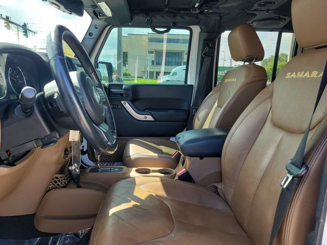 Used 2013 Jeep Wrangler Unlimited Sahara w/ Connectivity Group AWD/4WD image 16
