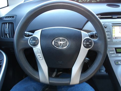 Used 2015 Toyota Prius Persona Series image 15