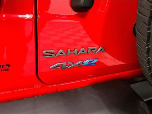 Used 2025 Jeep Wrangler Sahara 4xe w/ Safety Group image 9