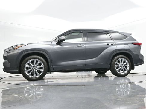 Used 2021 Toyota Highlander Limited AWD/4WD image 47