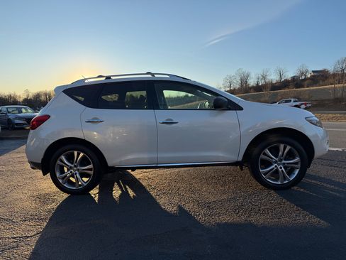 Used 2010 Nissan Murano LE w/ Navigation Pkg image 8