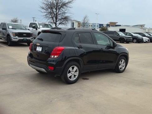 Used 2021 Chevrolet Trax LT image 8
