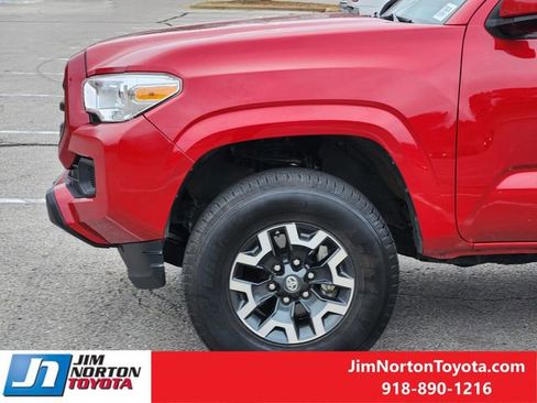 Used 2019 Toyota Tacoma SR image 9