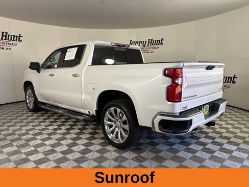 Used 2020 Chevrolet Silverado 1500 High Country w/ Technology Package image 7