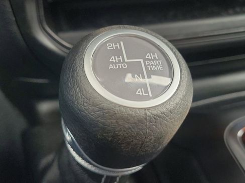 Used 2025 Jeep Wrangler Unlimited Sahara AWD/4WD image 18