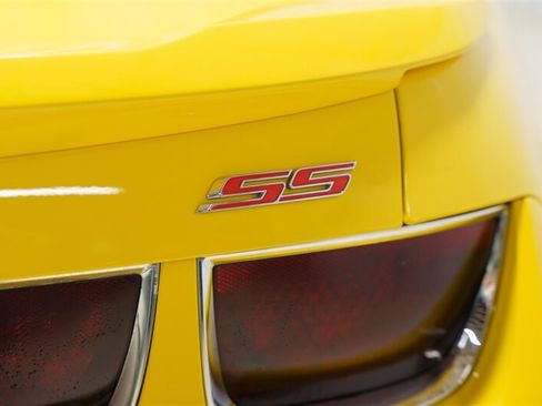 Used 2011 Chevrolet Camaro SS w/ RS Package RWD image 7