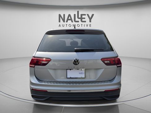 Used 2022 Volkswagen Tiguan SE image 4
