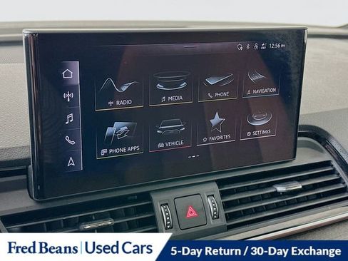 Used 2022 Audi Q5 2.0T Premium w/ Convenience Package image 17