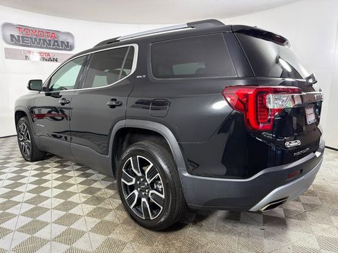 Used 2022 GMC Acadia SLT w/ Technology Package FWD image 7