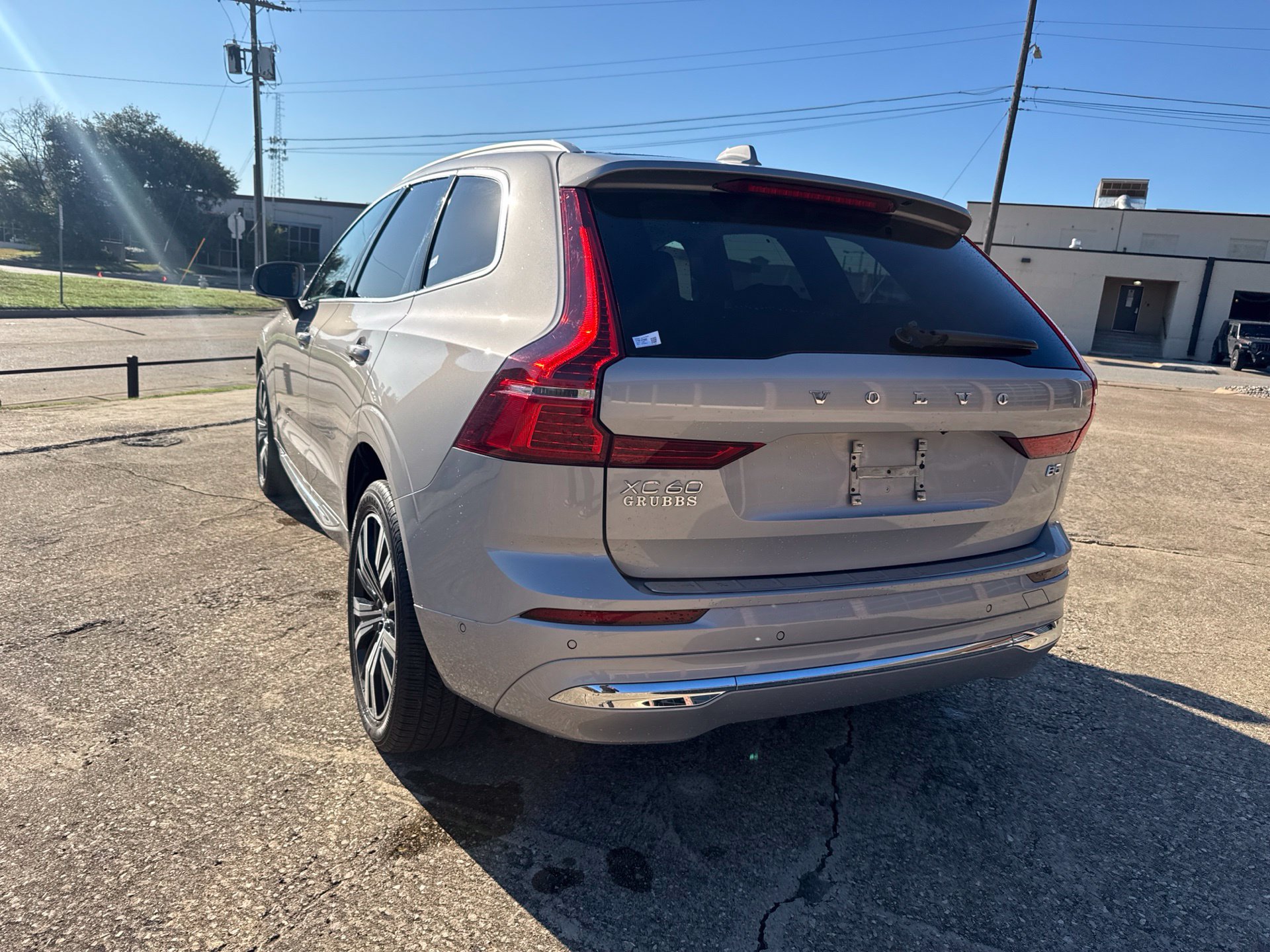 Used 2023 Volvo XC60 B5 Plus w/ Protection Package Premier FWD image 7