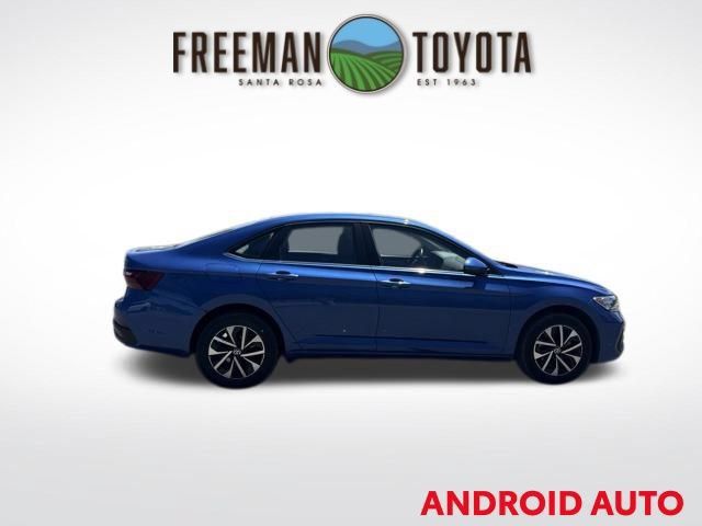 Used 2024 Volkswagen Jetta S FWD image 3