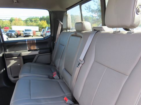 Used 2018 Ford F150 Lariat image 33