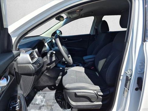Used 2019 Kia Sorento FWD image 10